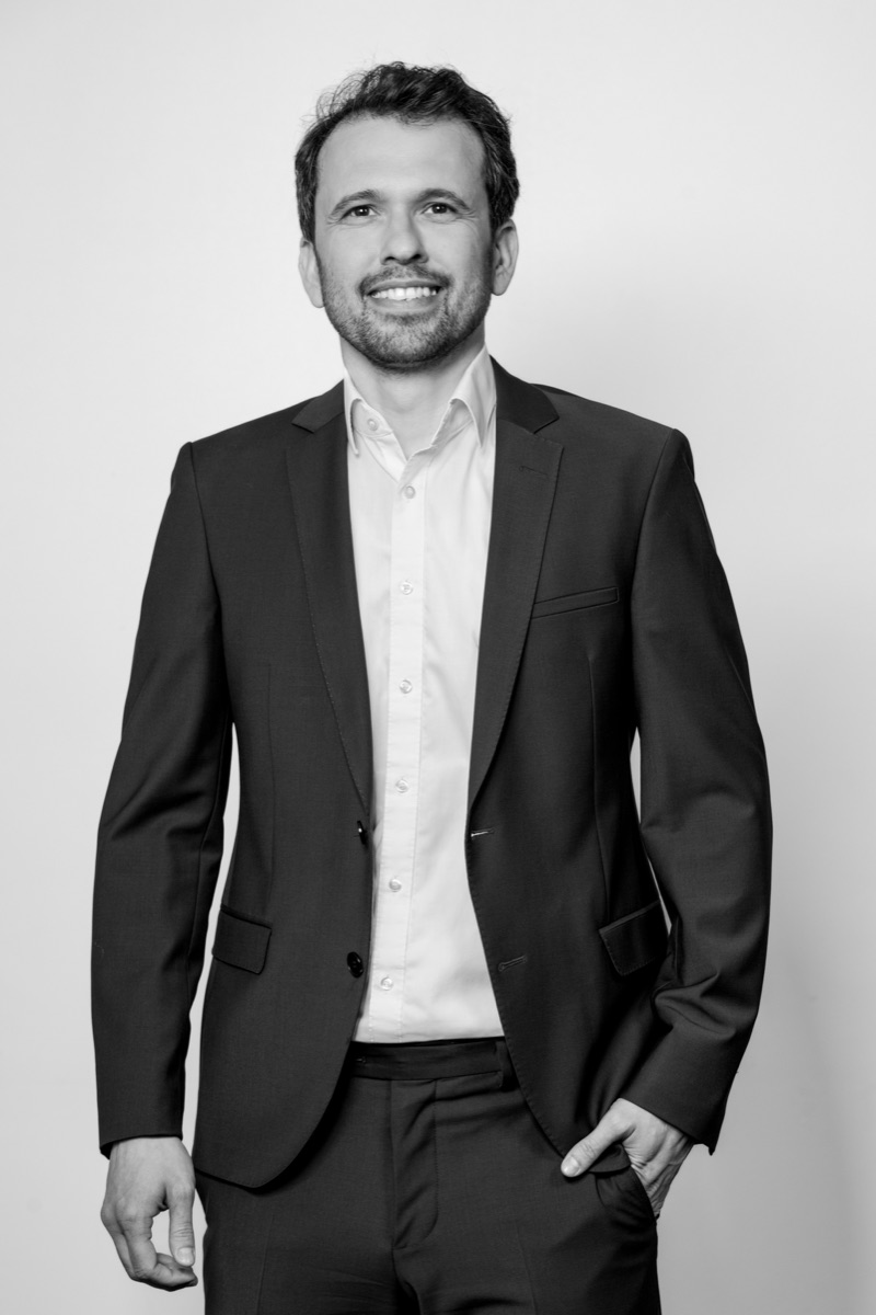 Mustafa Sevinç hover