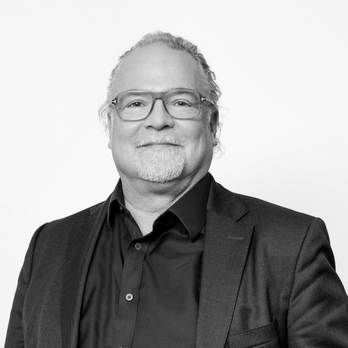 Dr. Sven Hübner